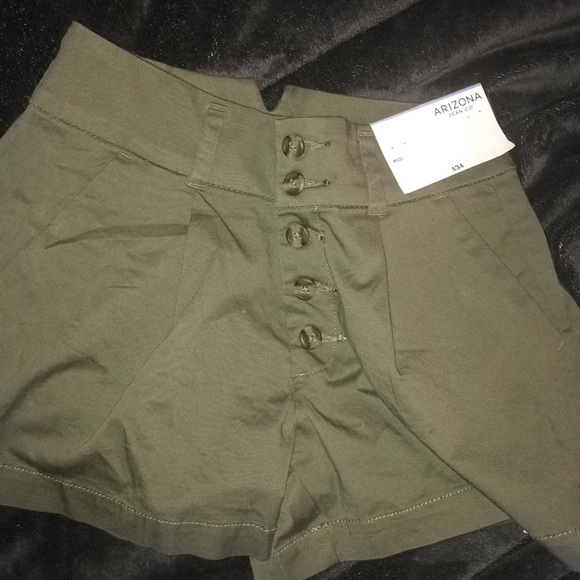 Arizona Jean Company Pants - Green & yellow midi shorts